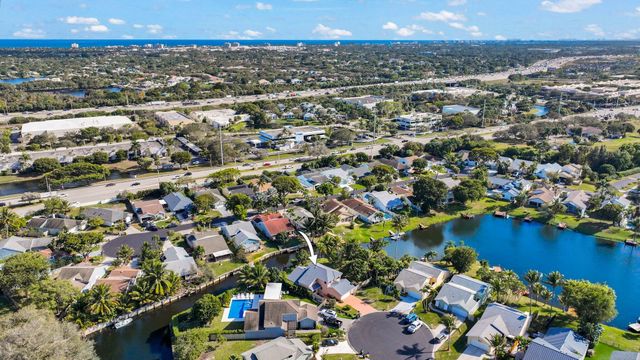 1235 NW 19th Terrace, Delray Beach, FL 33445