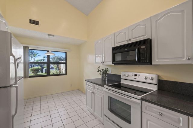 1235 NW 19th Terrace, Delray Beach, FL 33445