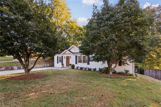 1905 Woodland Hills NW Avenue, Atlanta, GA 30318