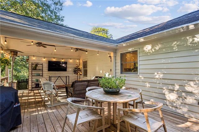 1905 Woodland Hills NW Avenue, Atlanta, GA 30318