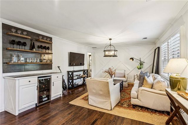 1905 Woodland Hills NW Avenue, Atlanta, GA 30318