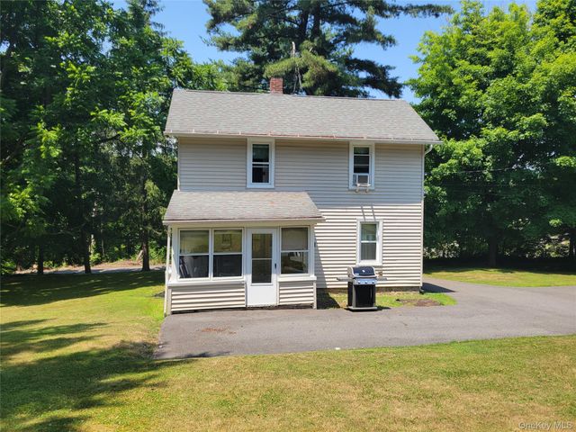 3 Albertson Road, Marlboro, NY 12542