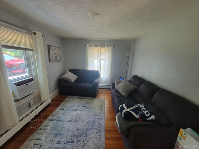 3 Albertson Road, Marlboro, NY 12542