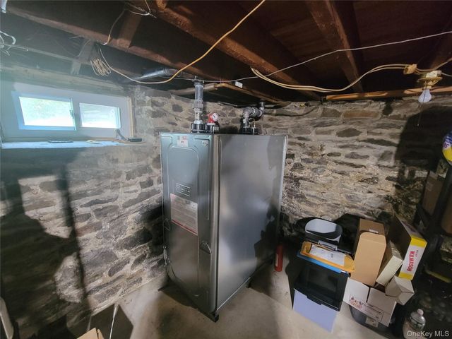 3 Albertson Road, Marlboro, NY 12542