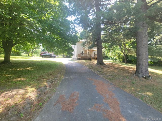 3 Albertson Road, Marlboro, NY 12542