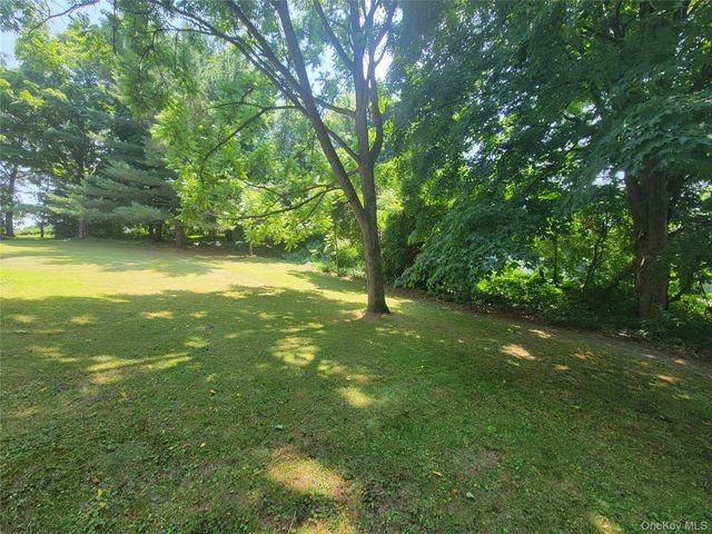 3 Albertson Road, Marlboro, NY 12542