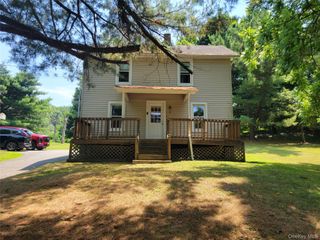 3 Albertson Road, Marlboro, NY 12542