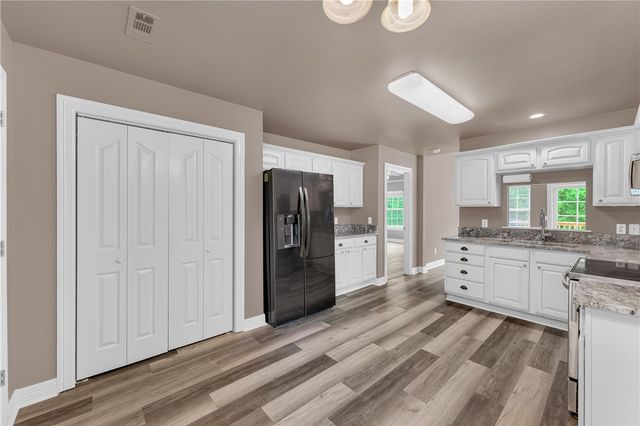 1572 N Plantation Avenue, Fayetteville, AR 72704