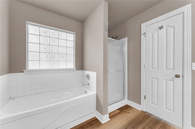 1572 N Plantation Avenue, Fayetteville, AR 72704