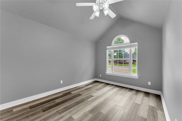 1572 N Plantation Avenue, Fayetteville, AR 72704