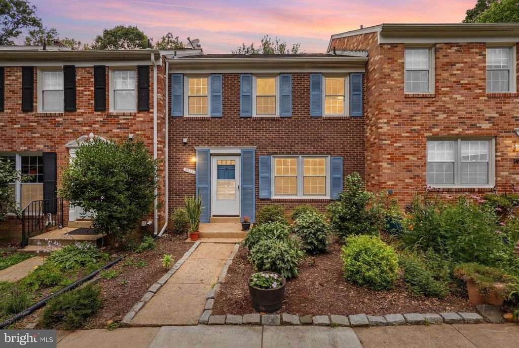 8398 UXBRIDGE CT, Springfield, VA 22151