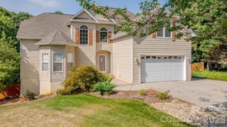 6231 Neptune Drive, Denver, NC 28037