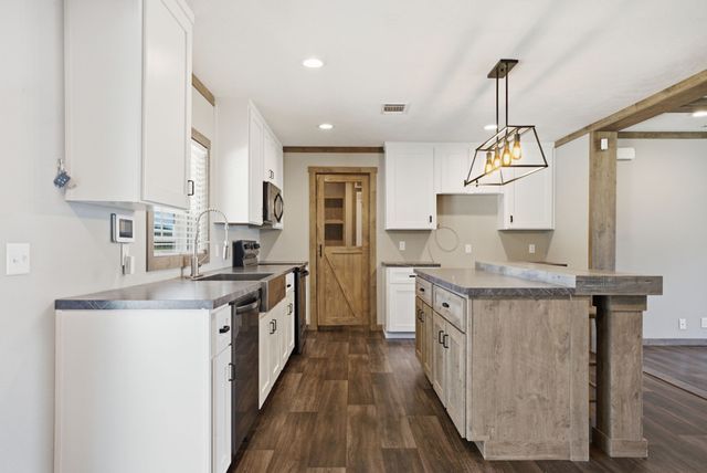719 Vz County Road 4418, Canton, TX 75103