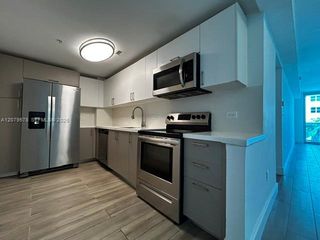 1900 S Treasure Drive 1P, North Bay Village, FL 33141