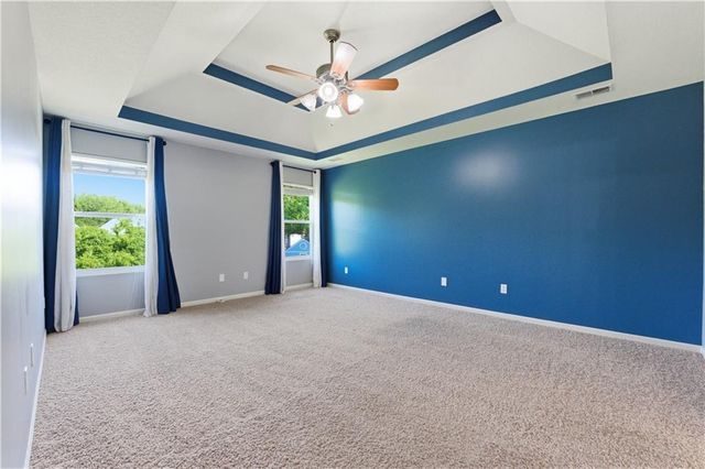 541 NW Fox Hollow Lane, Blue Springs, MO 64015