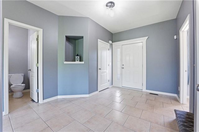 541 NW Fox Hollow Lane, Blue Springs, MO 64015
