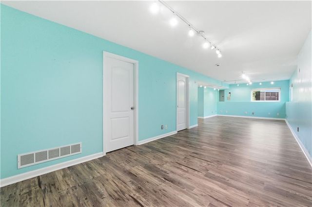 541 NW Fox Hollow Lane, Blue Springs, MO 64015