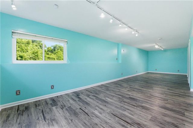 541 NW Fox Hollow Lane, Blue Springs, MO 64015