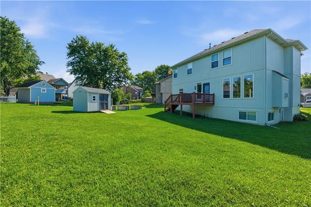 541 NW Fox Hollow Lane, Blue Springs, MO 64015