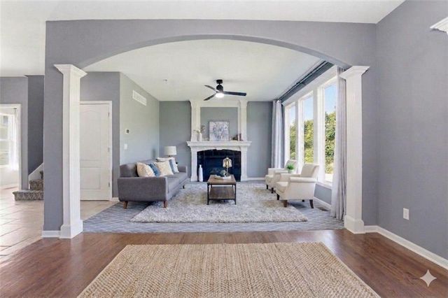 541 NW Fox Hollow Lane, Blue Springs, MO 64015