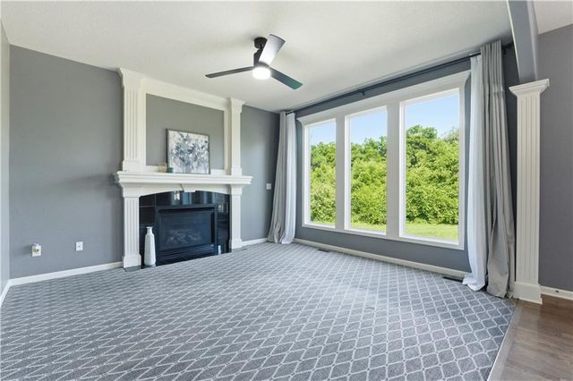 541 NW Fox Hollow Lane, Blue Springs, MO 64015