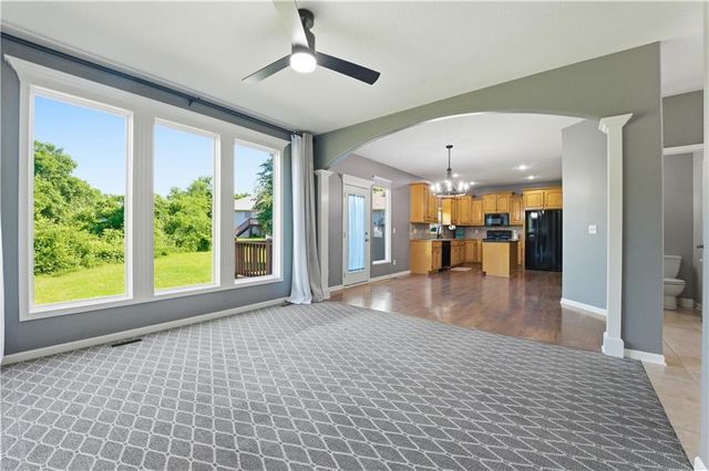 541 NW Fox Hollow Lane, Blue Springs, MO 64015