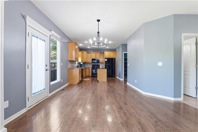 541 NW Fox Hollow Lane, Blue Springs, MO 64015
