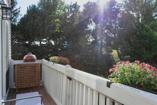 57 Veneto Court, Streamwood, IL 60107