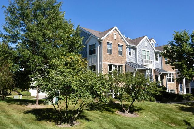 57 Veneto Court, Streamwood, IL 60107