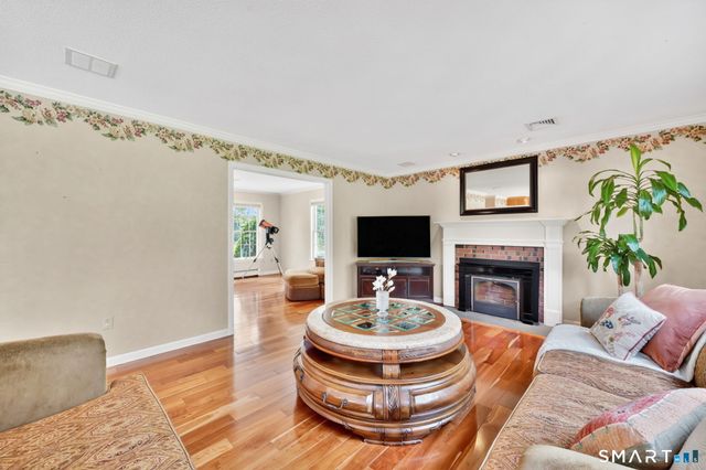 75 Spinners Run, South Windsor, CT 06074
