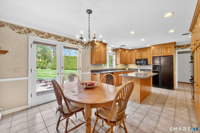 75 Spinners Run, South Windsor, CT 06074