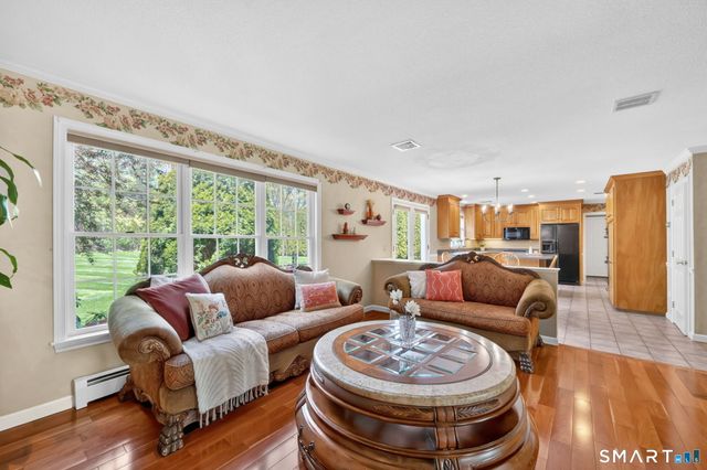 75 Spinners Run, South Windsor, CT 06074