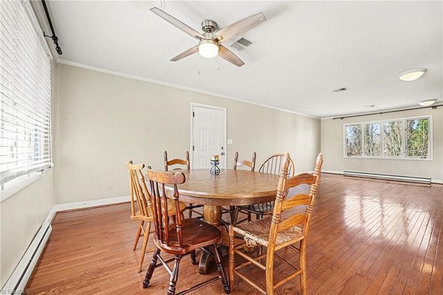 914 Oakcrest Drive, Reidsville, NC 27320