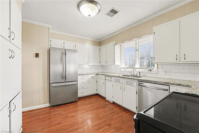 914 Oakcrest Drive, Reidsville, NC 27320