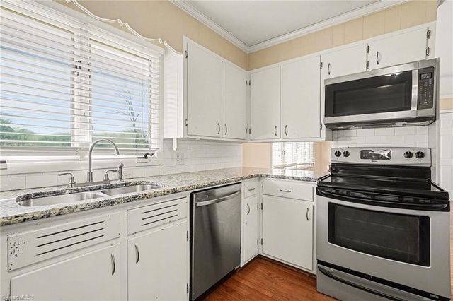 914 Oakcrest Drive, Reidsville, NC 27320