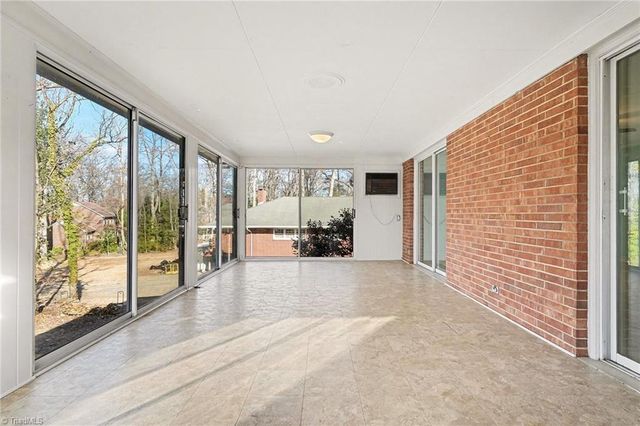 914 Oakcrest Drive, Reidsville, NC 27320