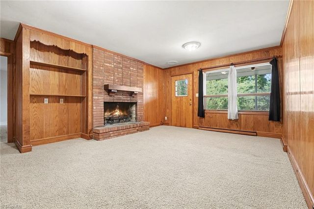 914 Oakcrest Drive, Reidsville, NC 27320