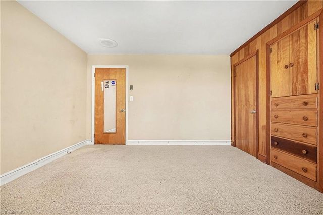 914 Oakcrest Drive, Reidsville, NC 27320