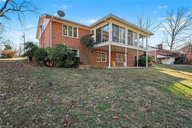 914 Oakcrest Drive, Reidsville, NC 27320