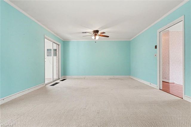 914 Oakcrest Drive, Reidsville, NC 27320