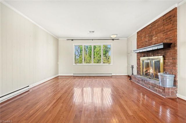 914 Oakcrest Drive, Reidsville, NC 27320