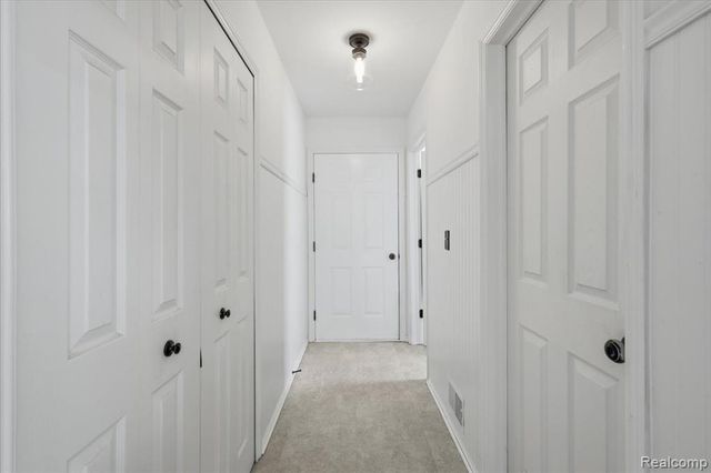 585 Boulder Lake Drive, Oxford, MI 48371