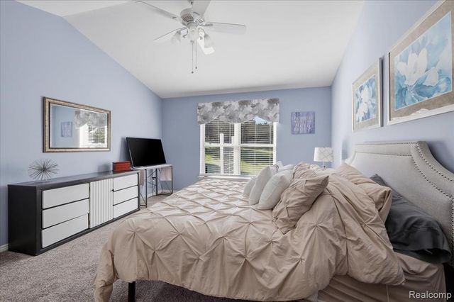 585 Boulder Lake Drive, Oxford, MI 48371