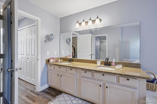 585 Boulder Lake Drive, Oxford, MI 48371