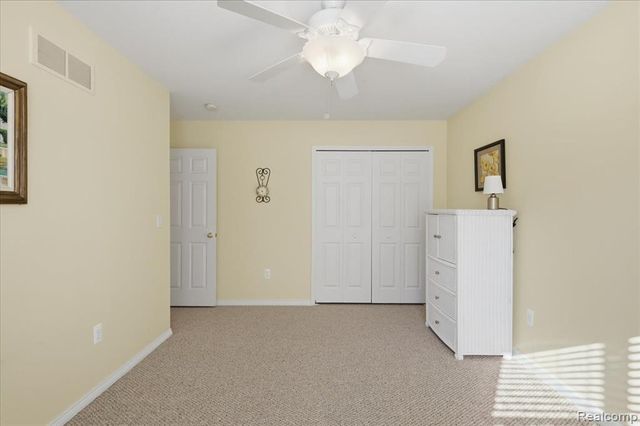 585 Boulder Lake Drive, Oxford, MI 48371