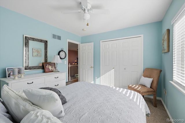 585 Boulder Lake Drive, Oxford, MI 48371