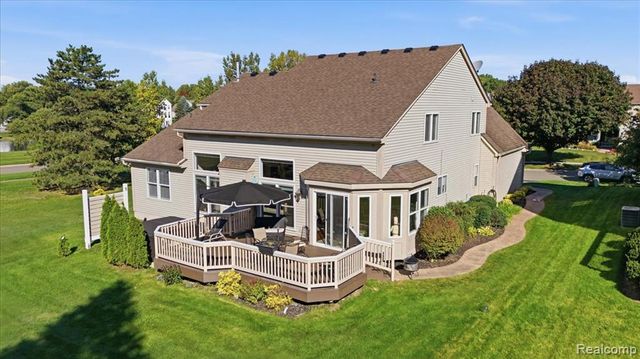 585 Boulder Lake Drive, Oxford, MI 48371