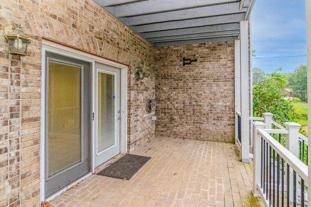 713 Winterhaven Lane, Frankfort, KY 40601