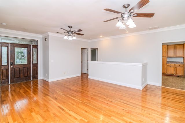 713 Winterhaven Lane, Frankfort, KY 40601
