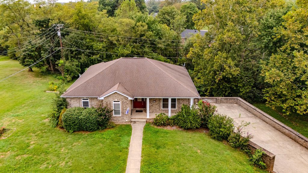713 Winterhaven Lane, Frankfort, KY 40601
